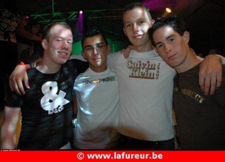 dance summer tour LZ